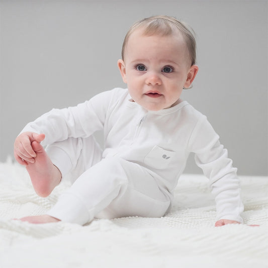 White Sleepsuit_02
